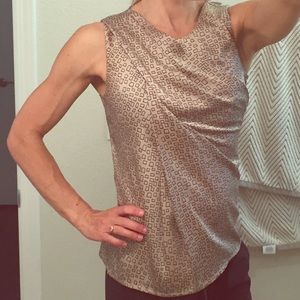 Sleeveless blouse